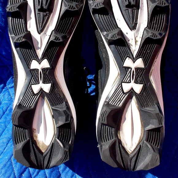 Under Armour Black Cleats - Size 13 - Picture 6 of 7